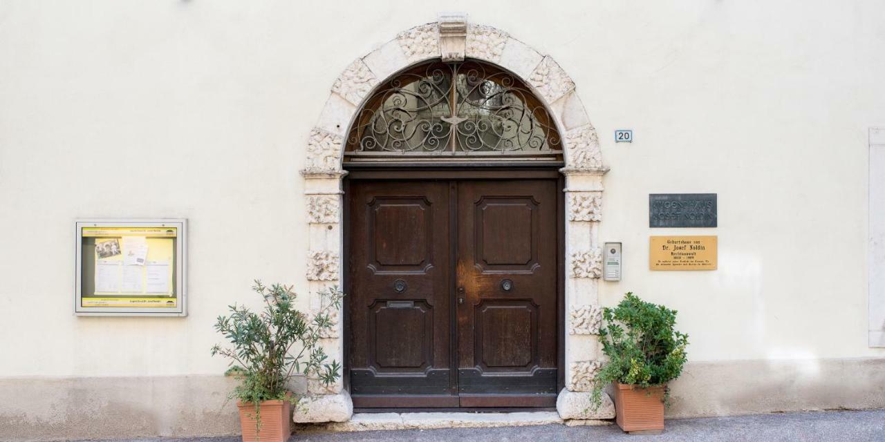 Haus Noldin - Historische Herberge - Dimora Storica 살로노 외부 사진